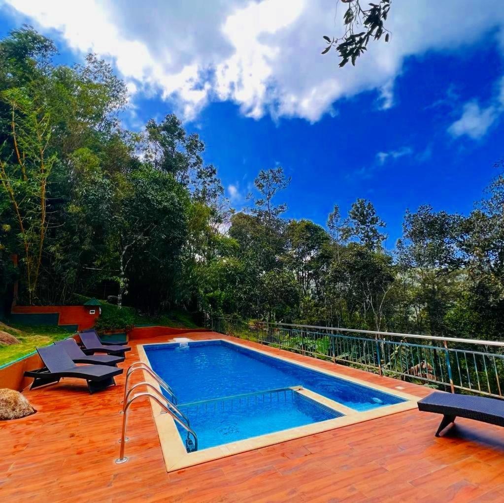 Bamboo Dale Resort, Муннар Экстерьер фото